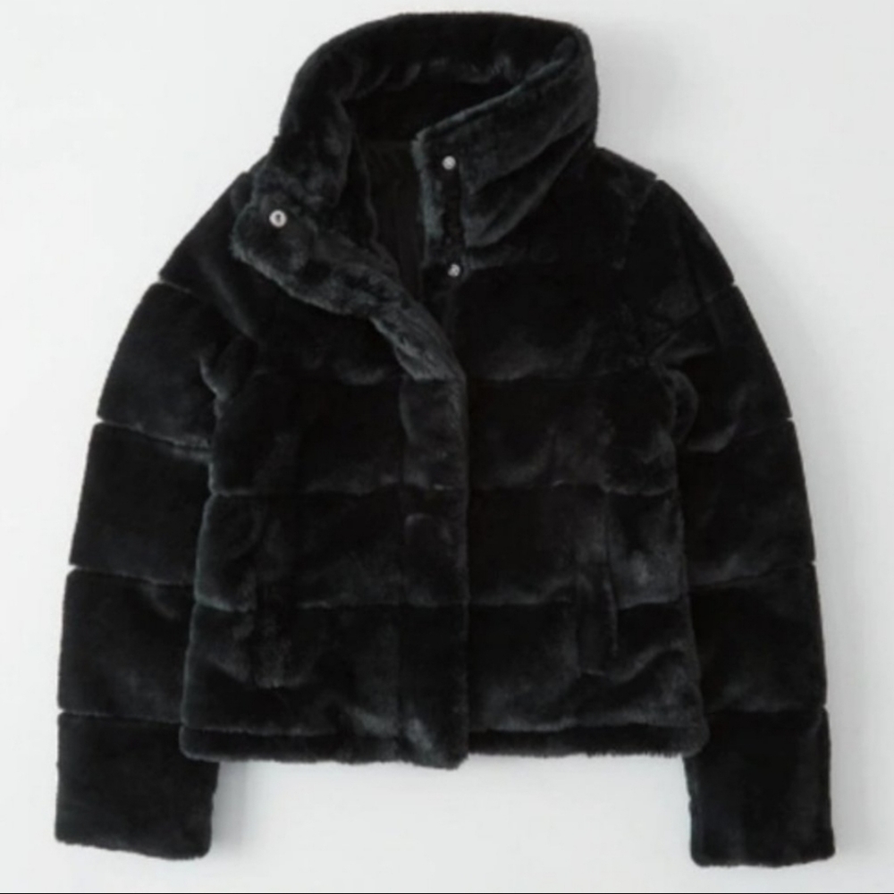 Abercrombie and Fitch Mini Puffer Faux Fur